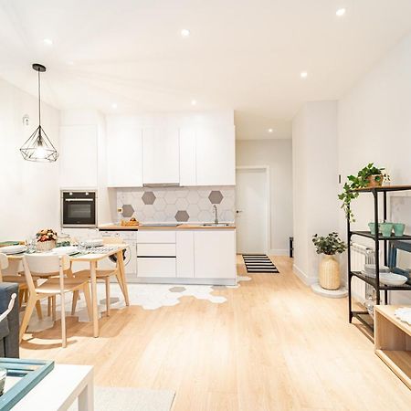 Edsam Madrid Apartments White Εξωτερικό φωτογραφία