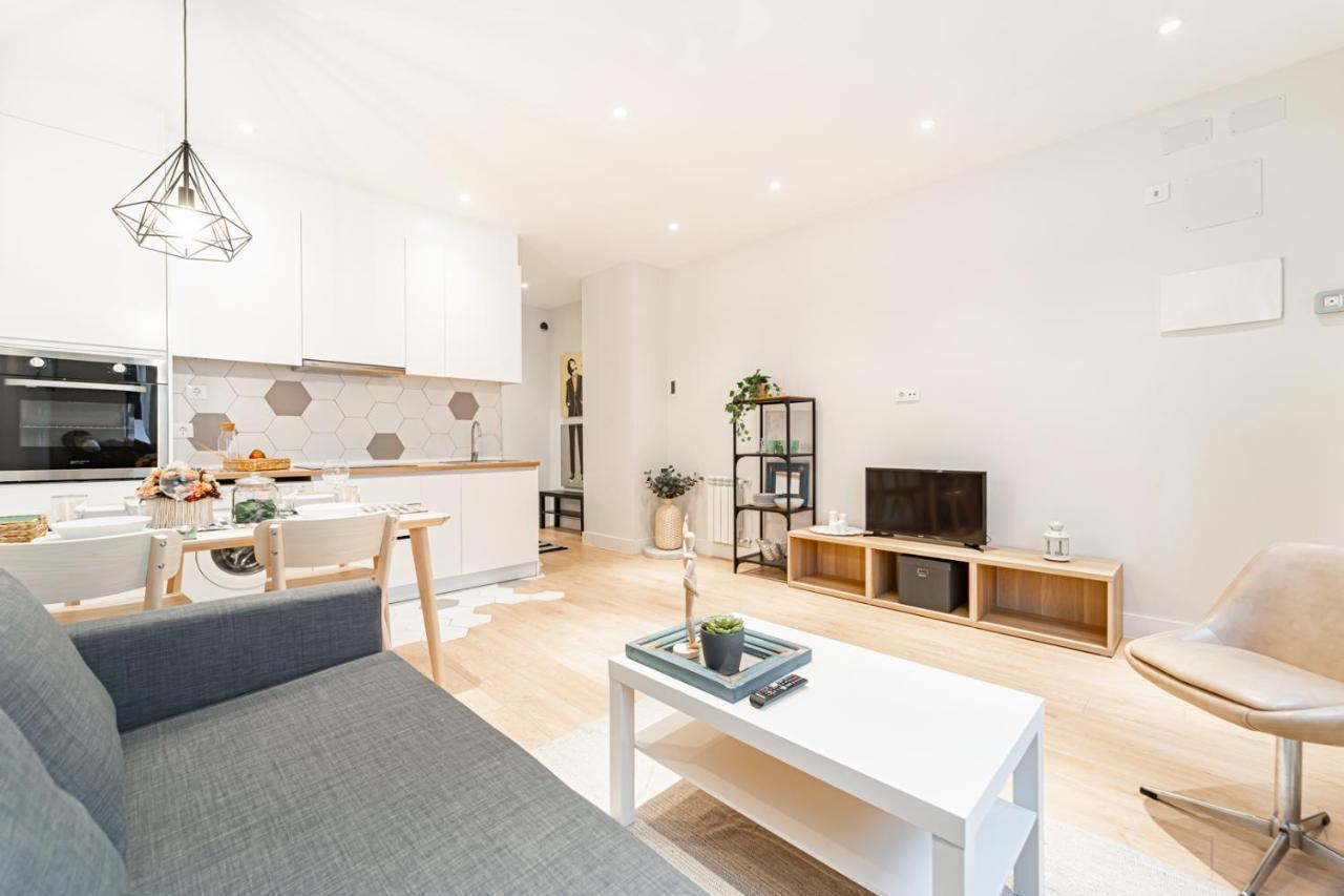 Edsam Madrid Apartments White Εξωτερικό φωτογραφία